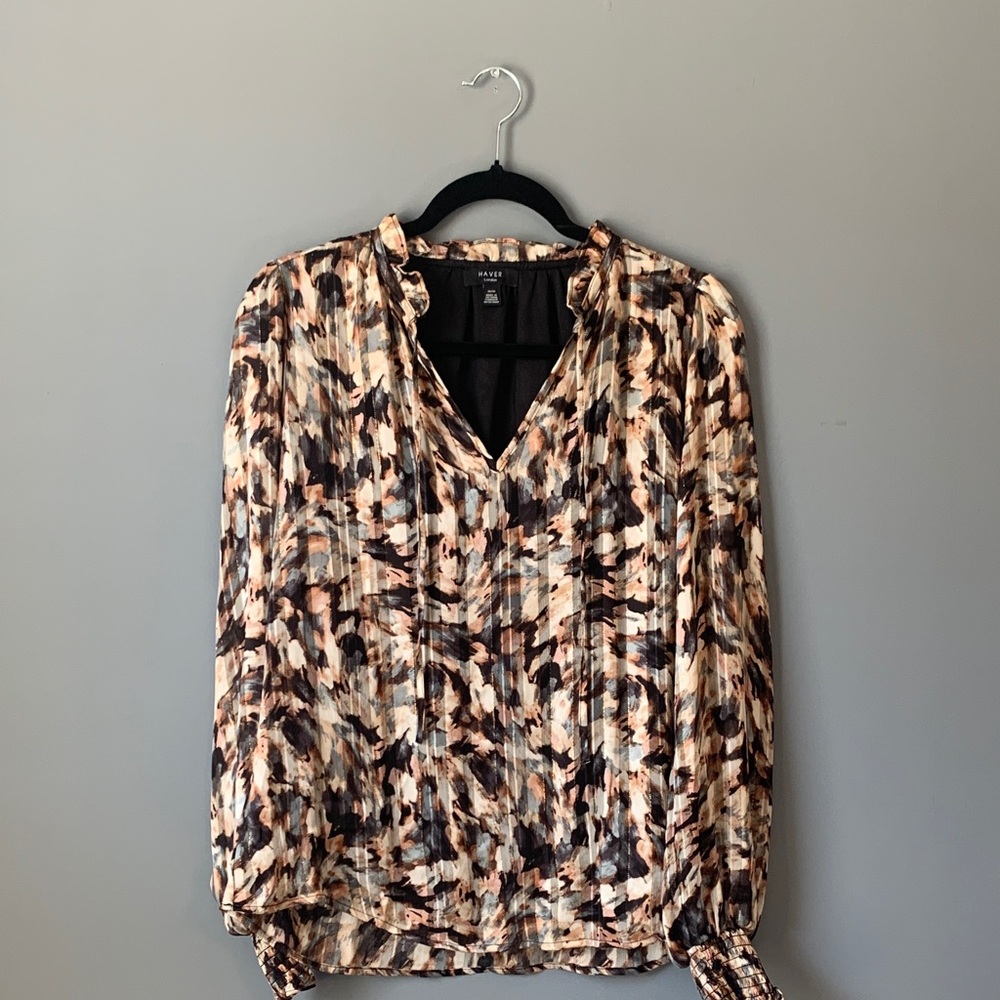 Elevated Gold Haver London Abstract Medium V-Neck Blouse